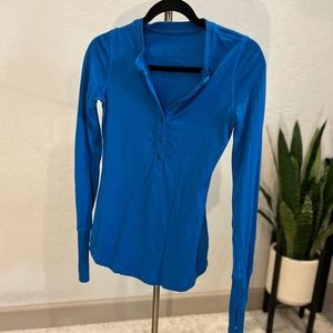 Lululemon Wool Henley Long Sleeve | Size 4 | Blue | Thumb Holes & Elbow Patches